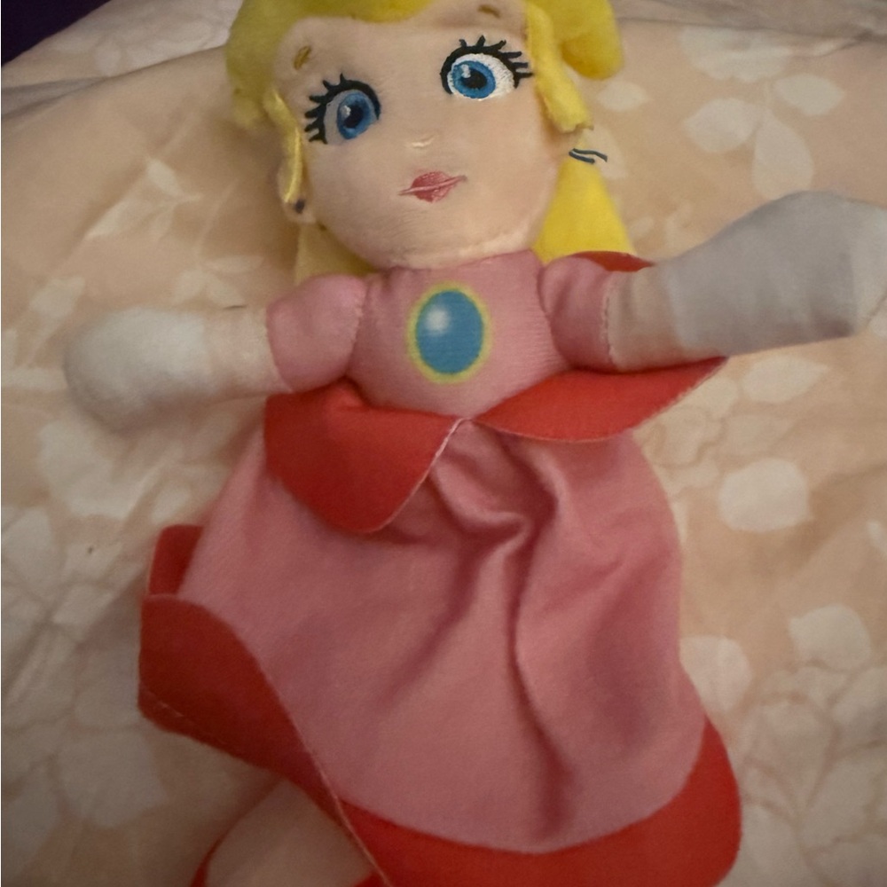 Princess Peach Plushie
